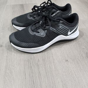 Nike CU3584-004 Womens MC Trainer just do it Athletic Shoes Black Size 7